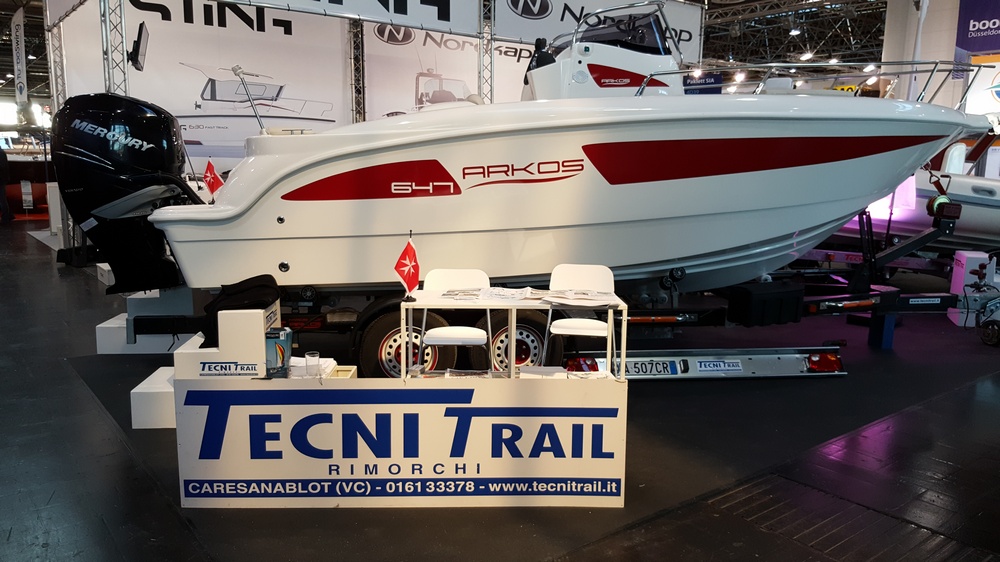 Tecnitrail custom boat trailers