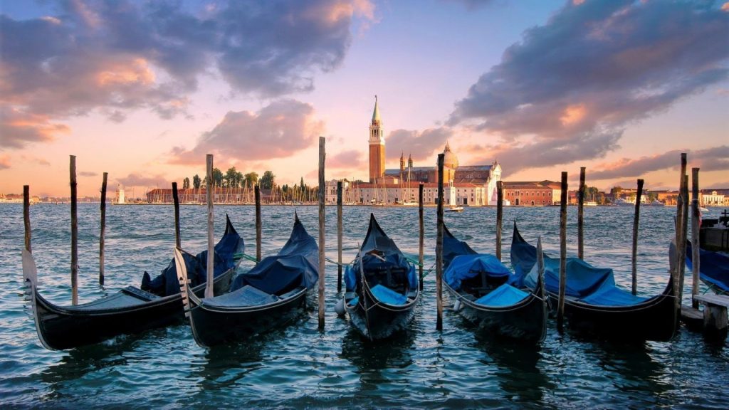 venice-gondola-itineraries