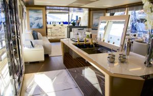 Ocean Alexander 90R, interiors