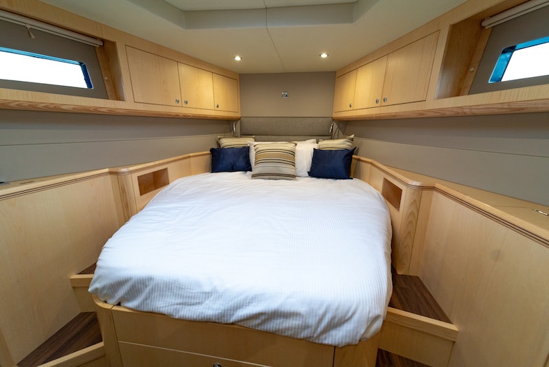 Discovery 54, VIP cabin