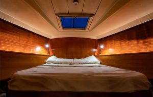 Boat Lighting: how to transform a cabin in half a day’s work