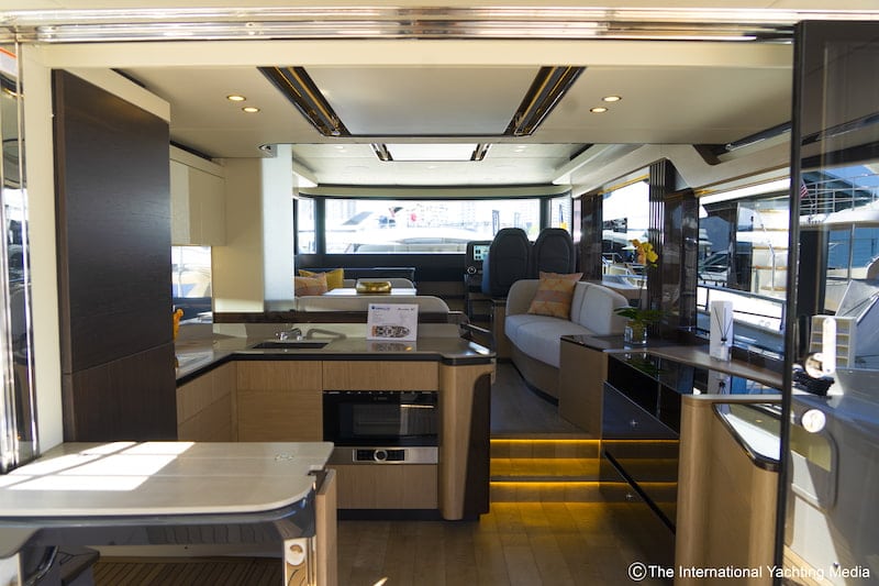 Absolute Yachts Navetta52, interiors