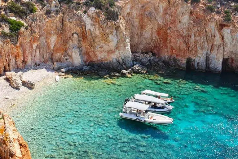 Acampamento em barcos