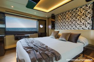 Cabina principal del Absolute 60 Fly