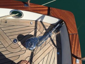 lobster 35 foredeck