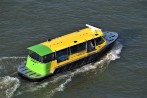 Transfluid taxi boat