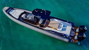 Prince 43 CC: Nuova Jolly Marine puts grit in the water.