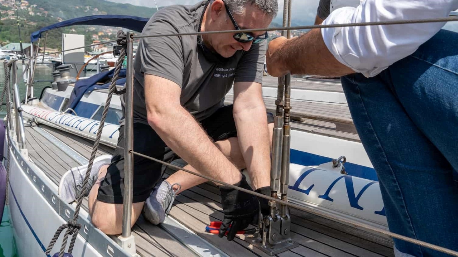 shrouds on a sailboat