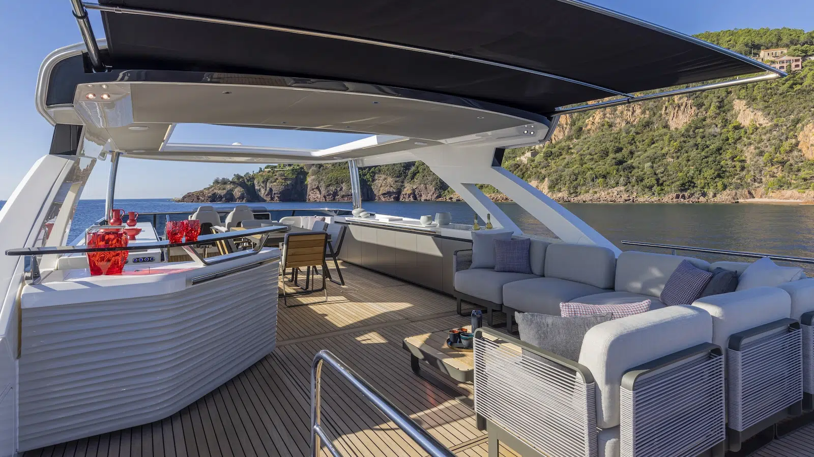 ABSOLUTE NAVETTA 75 exteriors 10 ABSOLUTE NAVETTA 75 exteriors 10