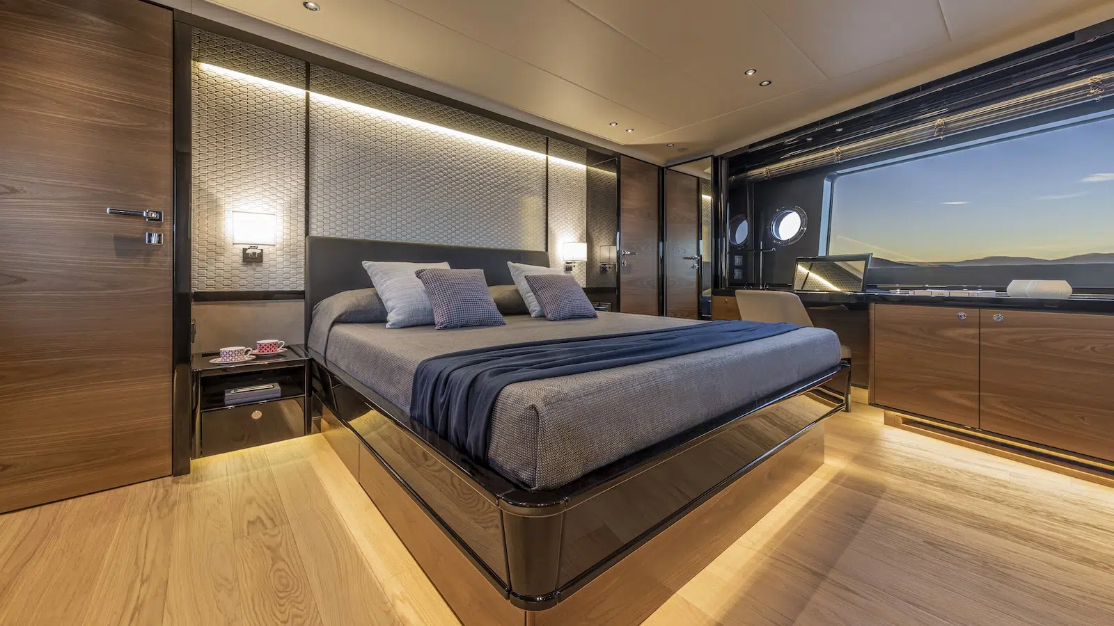 ABSOLUTE NAVETTA 75 master cabin front ABSOLUTE NAVETTA 75 master cabin front