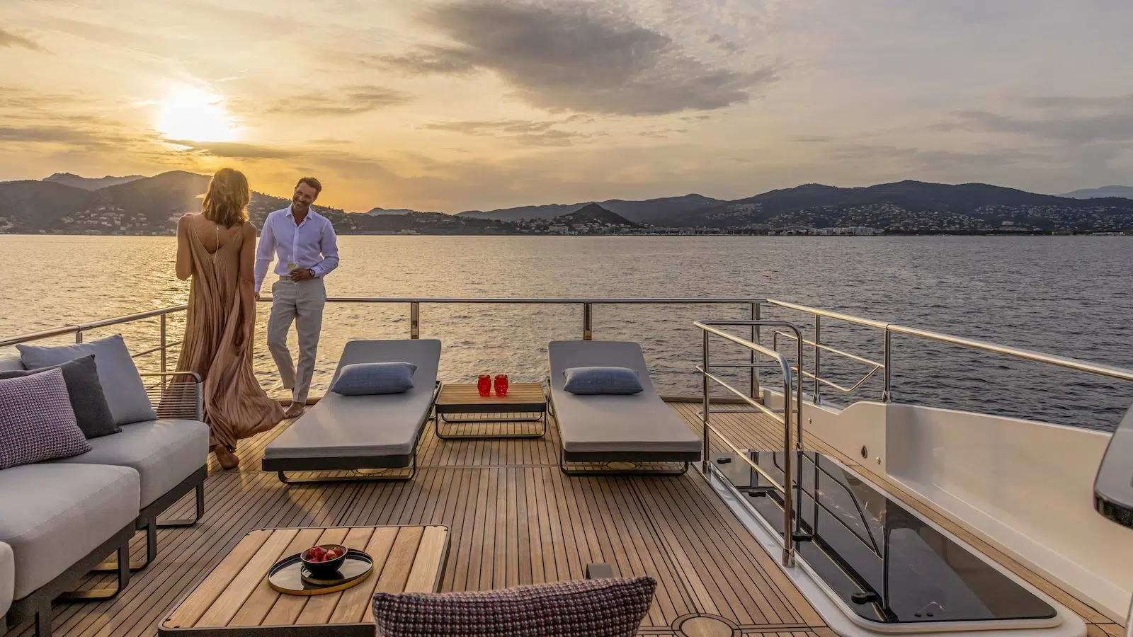 Flybridge Flybridge