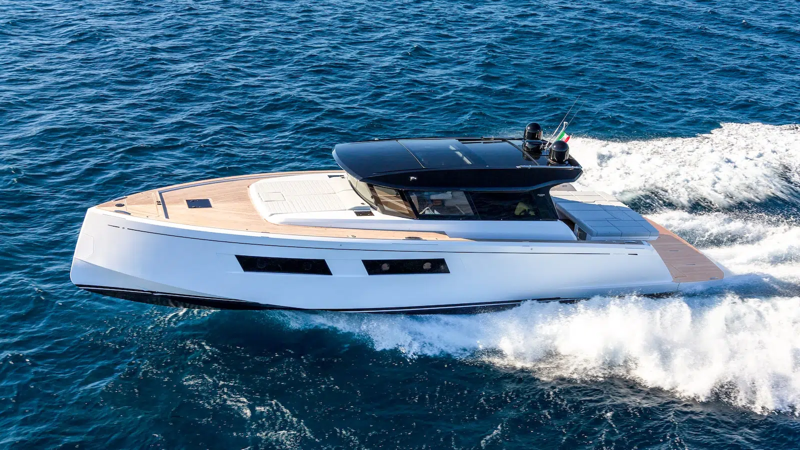 Pardo GT52 running 2 Pardo GT52 running 2
