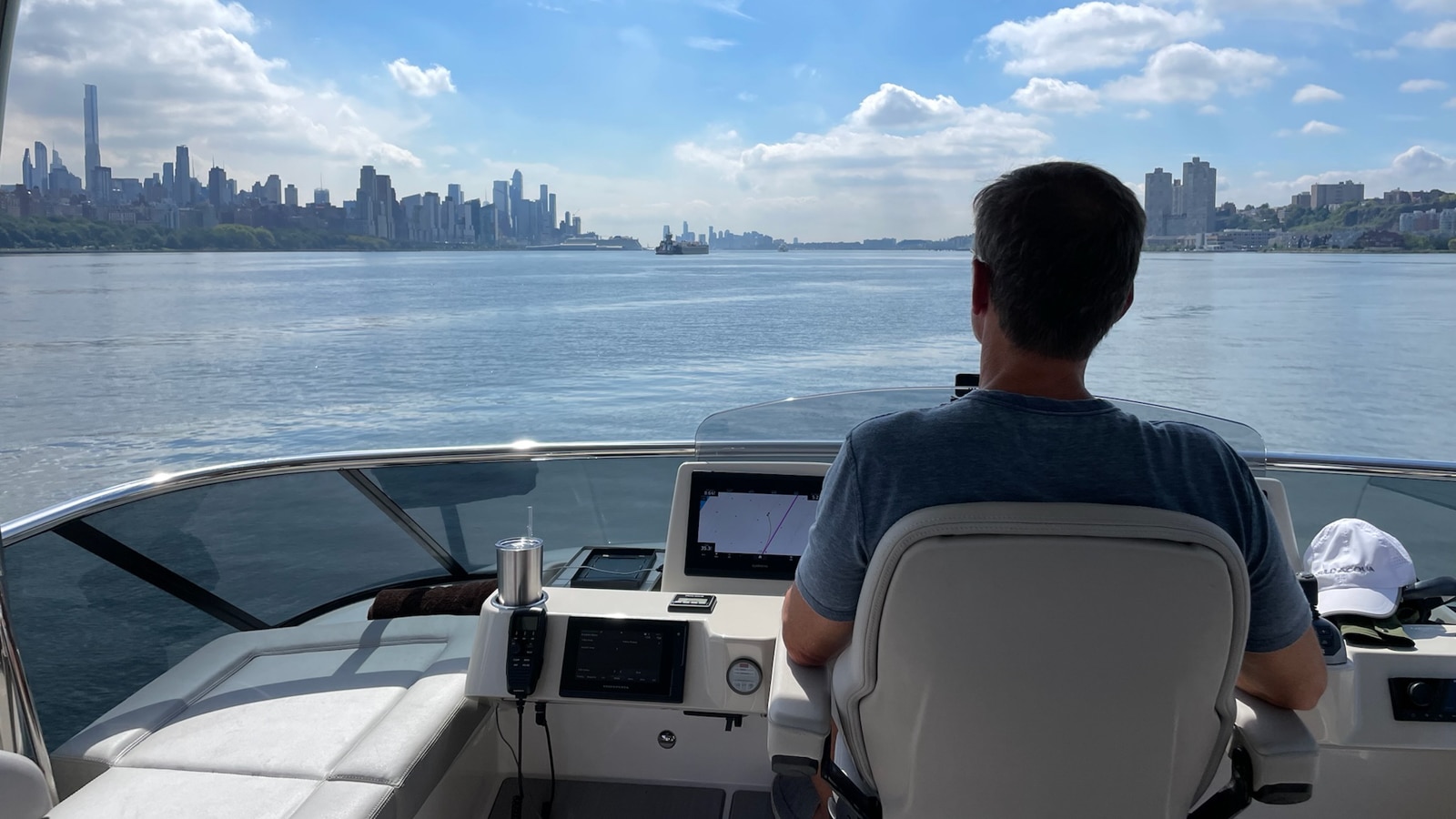 The long distance cruise of Absolute Sull'Acqua NY