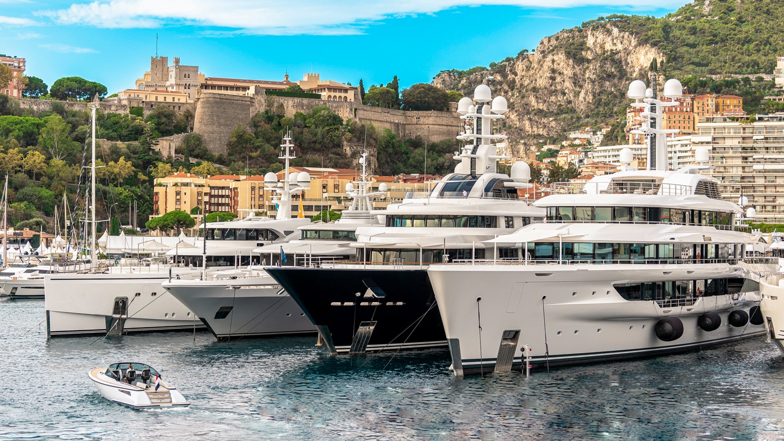 32. Monaco Yacht Show