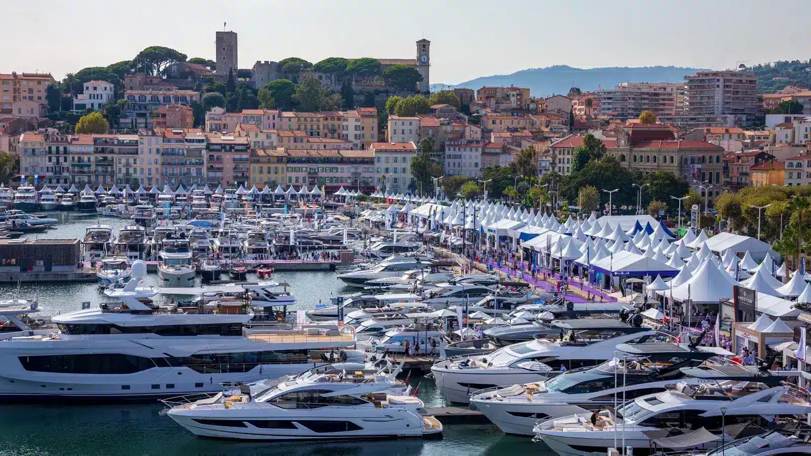 Cannes Yachting Festival-vieux-port