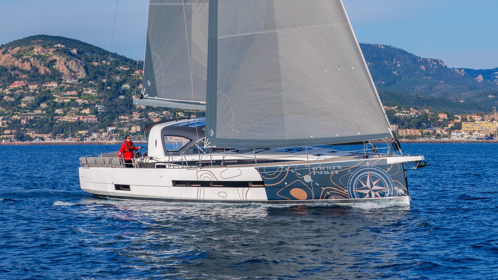 Jeanneau Yachts 55 bow view