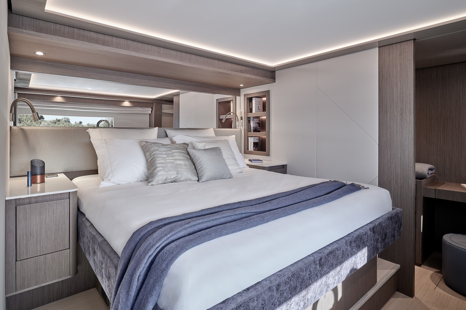 Prestige Yachts Vip Cabin 2