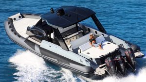 Ranieri International exhibits its top-of-the-range boats at the Genoa Boat Show