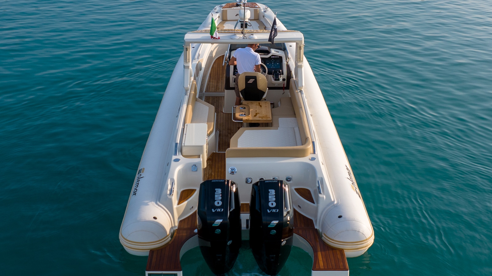 Solemar SX34 stern view