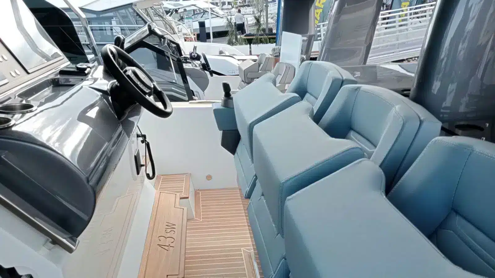 helm seats