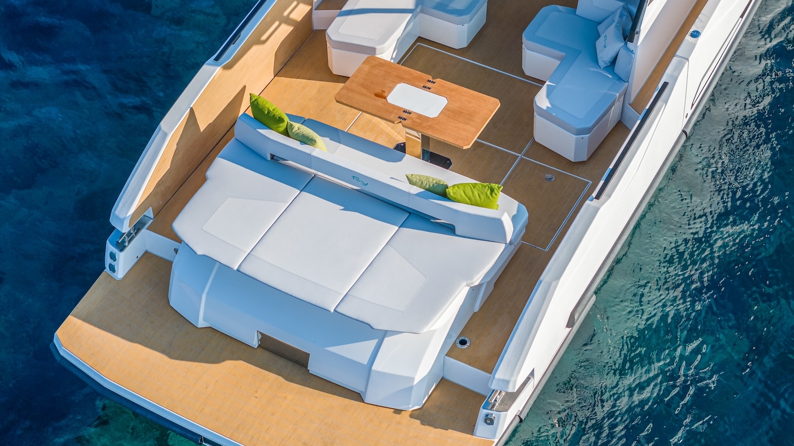 Rio Yachts Daytona 45 stern