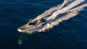 Nuova Jolly Prince 33 CC, boat review