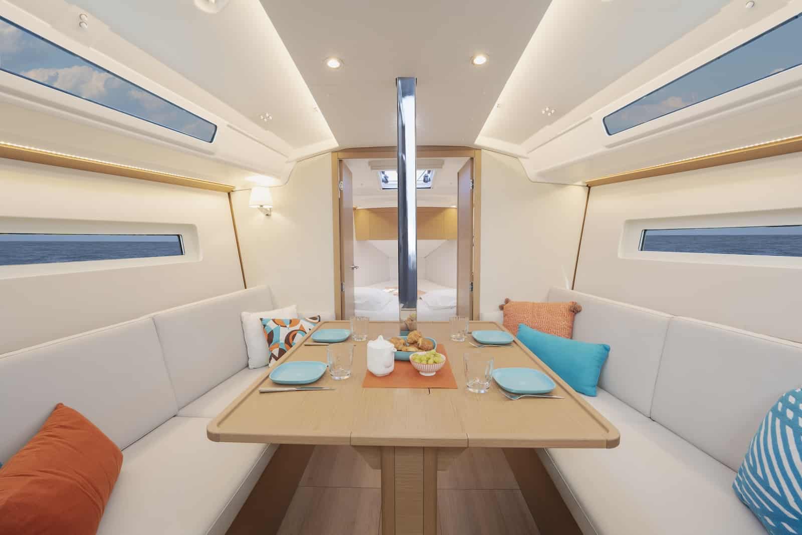 Sun Odyssey 350 interior