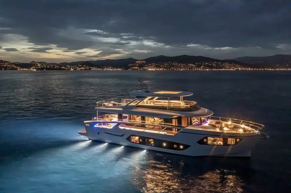 absolute yachts navetta 75