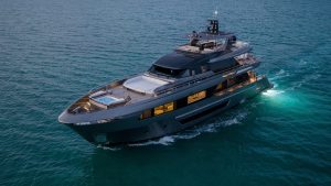 Ocean Alexander 35 Puro: hull #1 sold in Florida