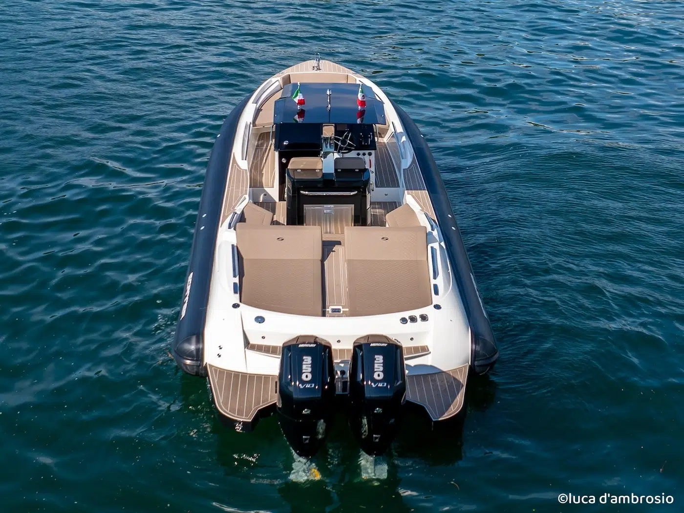Scanner Envy 1100 T-Top Stern