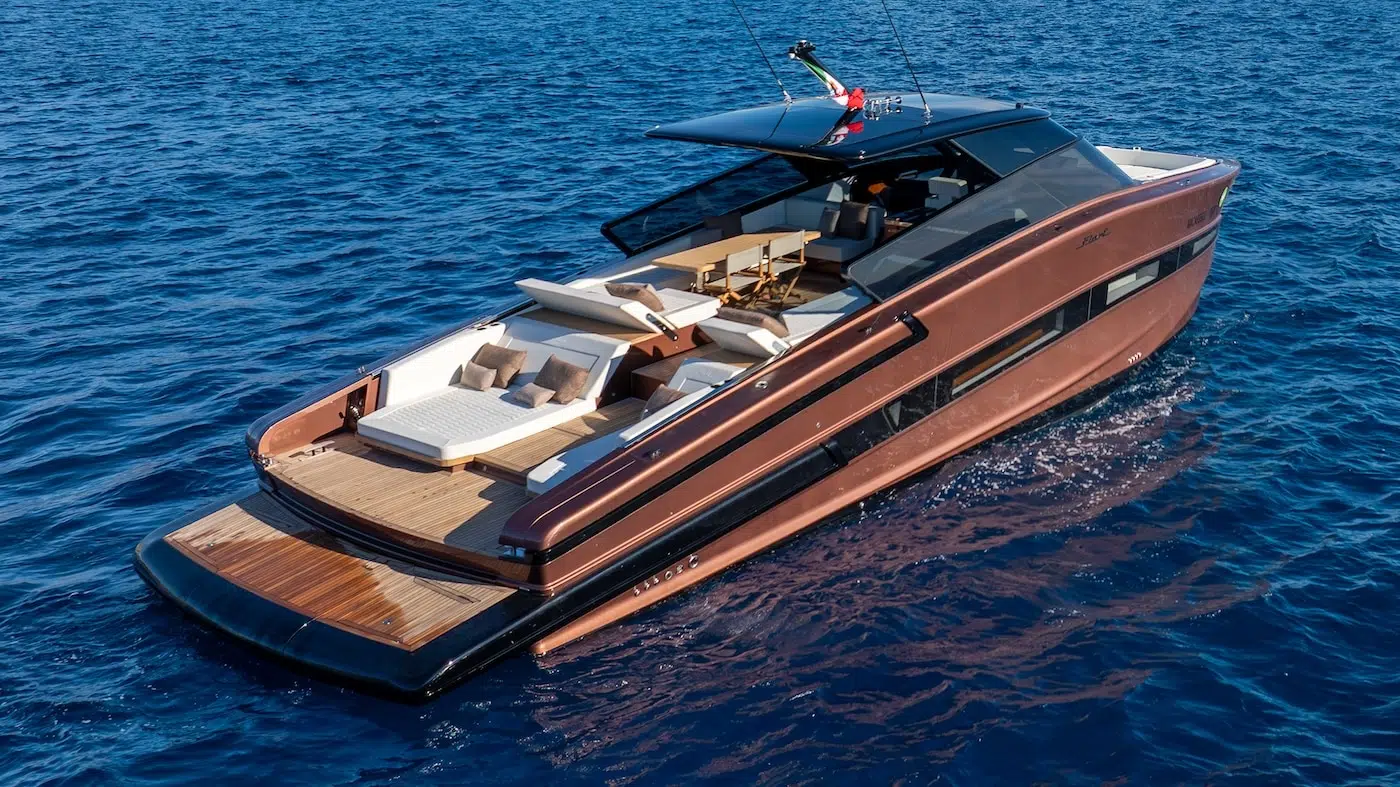 Fiart P52 main deck
