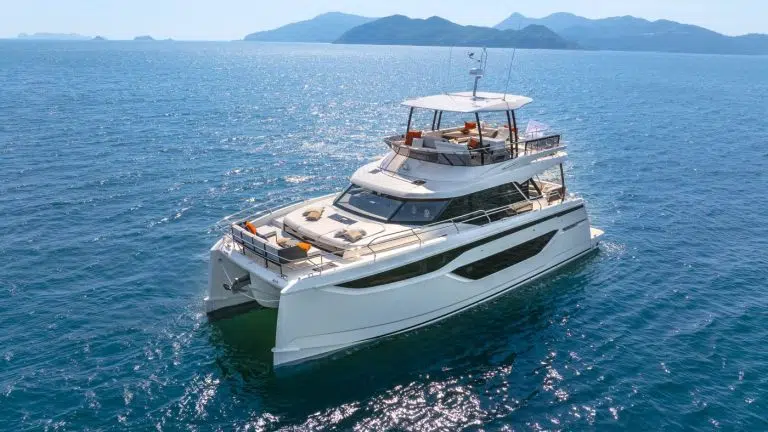 PRESTIGE Yachts M8