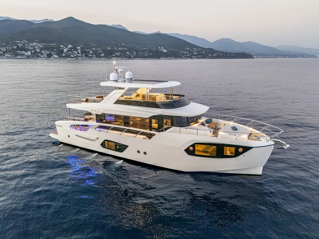 absolute yachts navetta 70