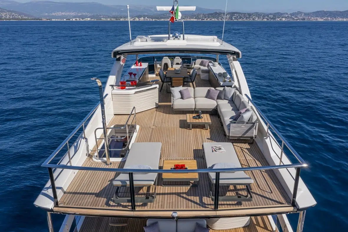 absolute-yachts-navetta-75