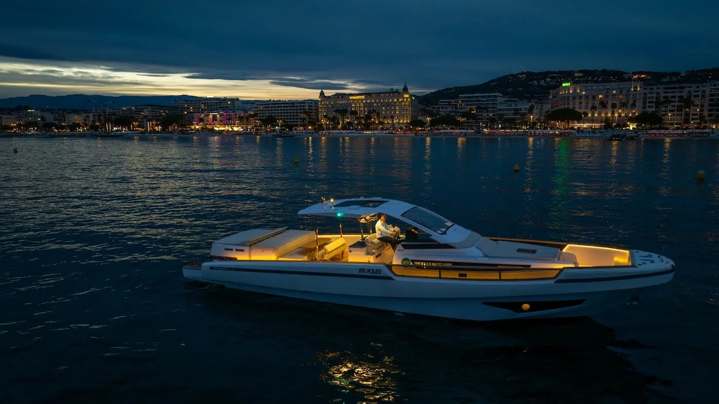 Magazzù Signature Collection MX-16 night view