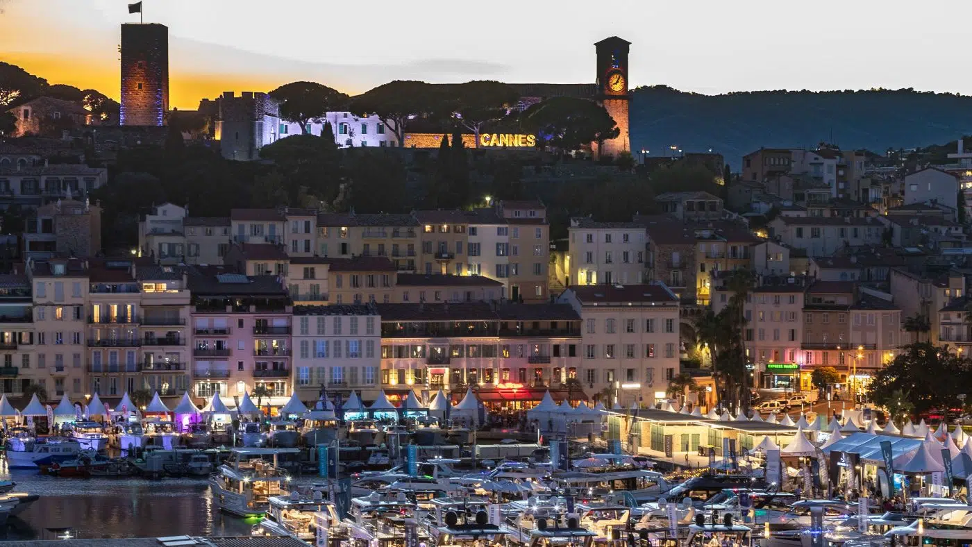 cannes-yachting-festival-night