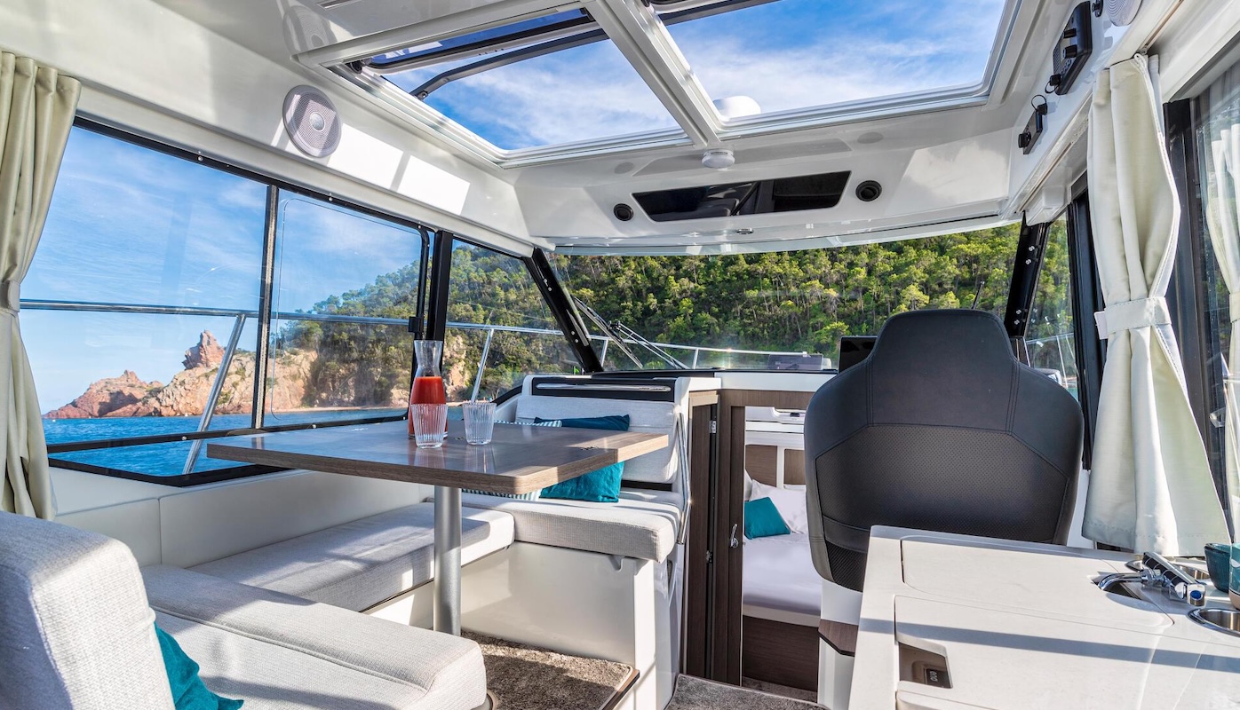 Merry fisher 895 sport exterior