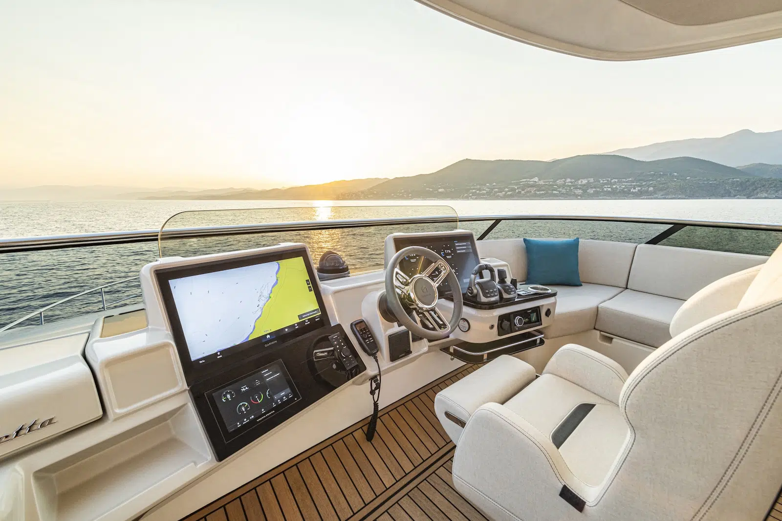Navetta 70 Absolute Yachts flybridge cockpit