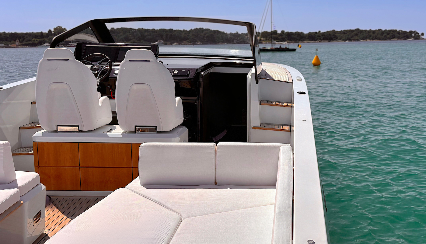 luxia 375 monaco voor anker