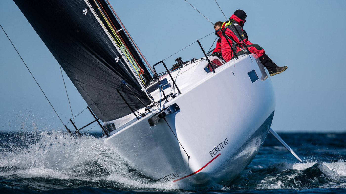 beneteau-FIRST-36-SE-bow