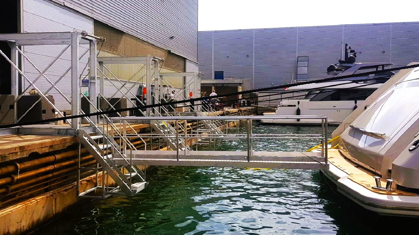 navaltecnosud-gangways-foto