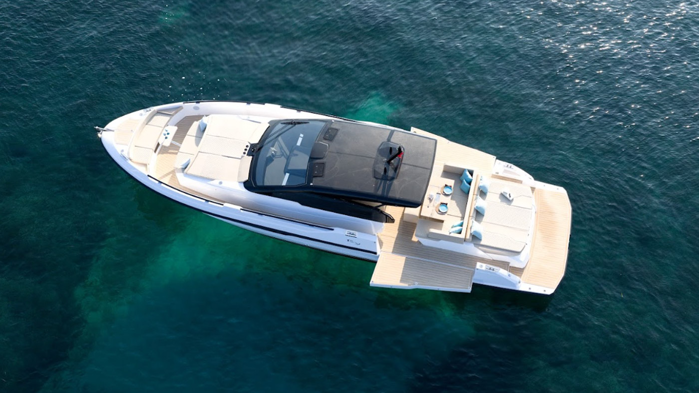 rio-yachts-le-mans-50-drone view