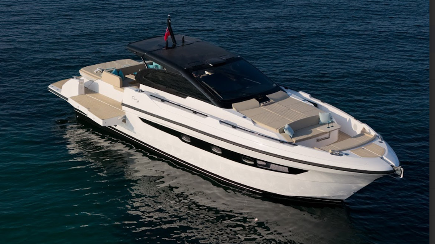 rio-yachts-le-mans-50-bow