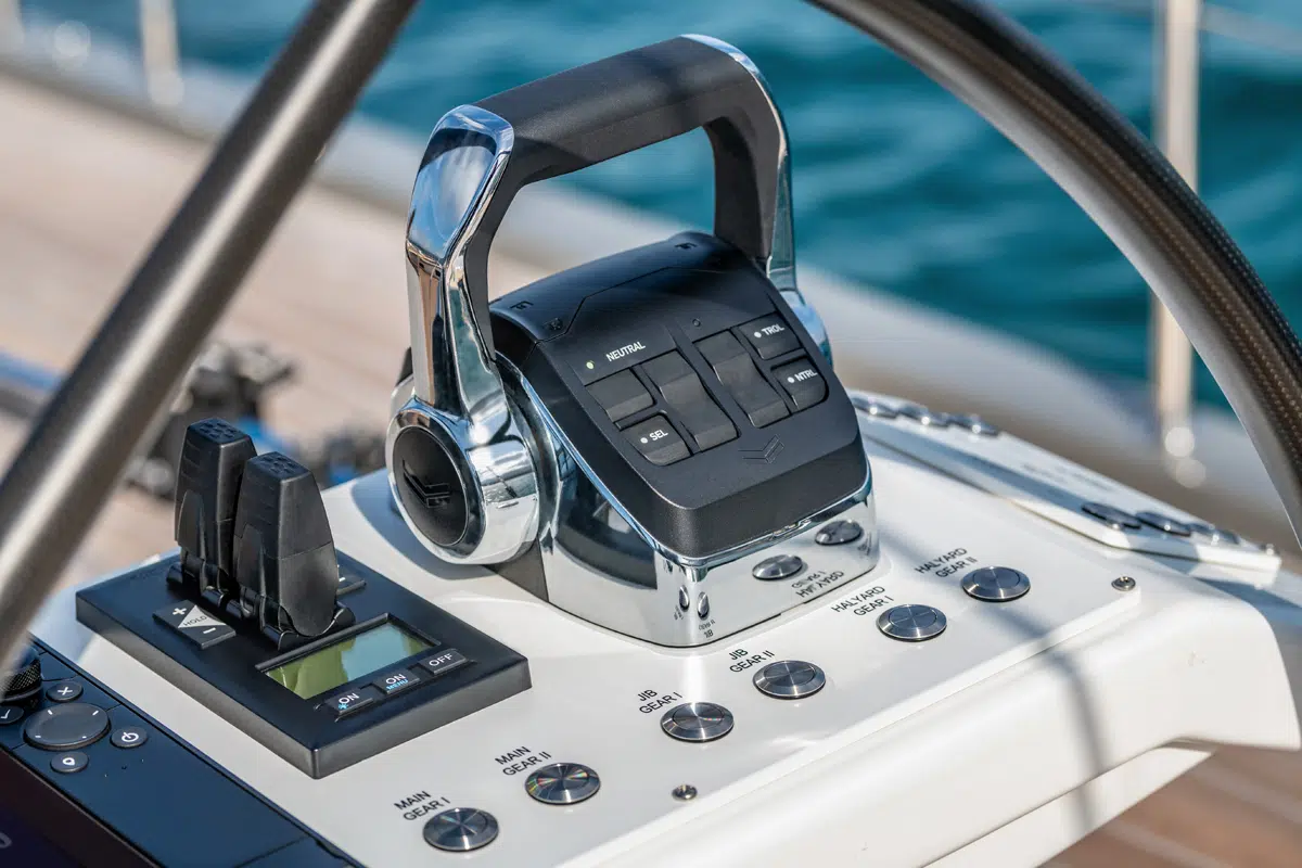 Grand Soleil 65 Performance throttle