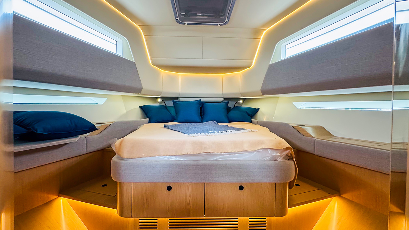 master cabin