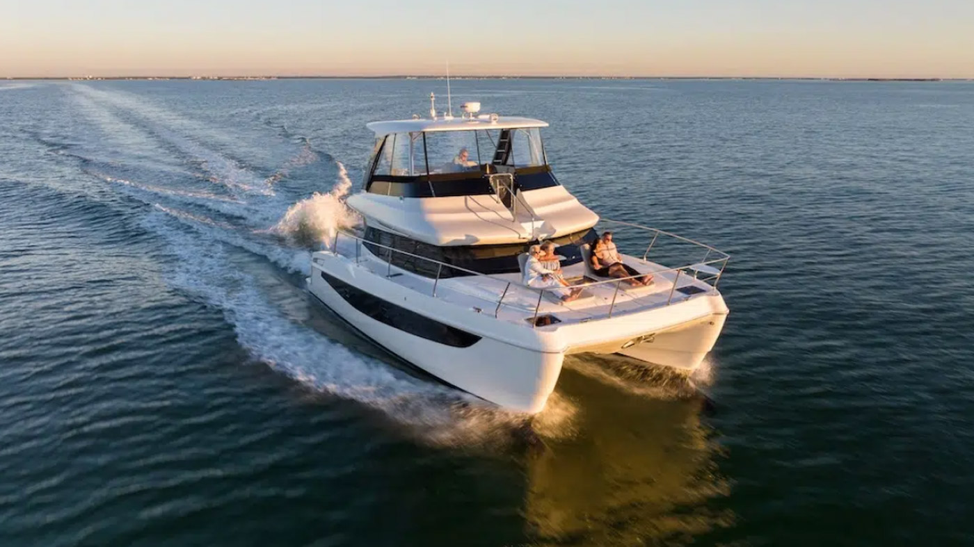 power catamaran