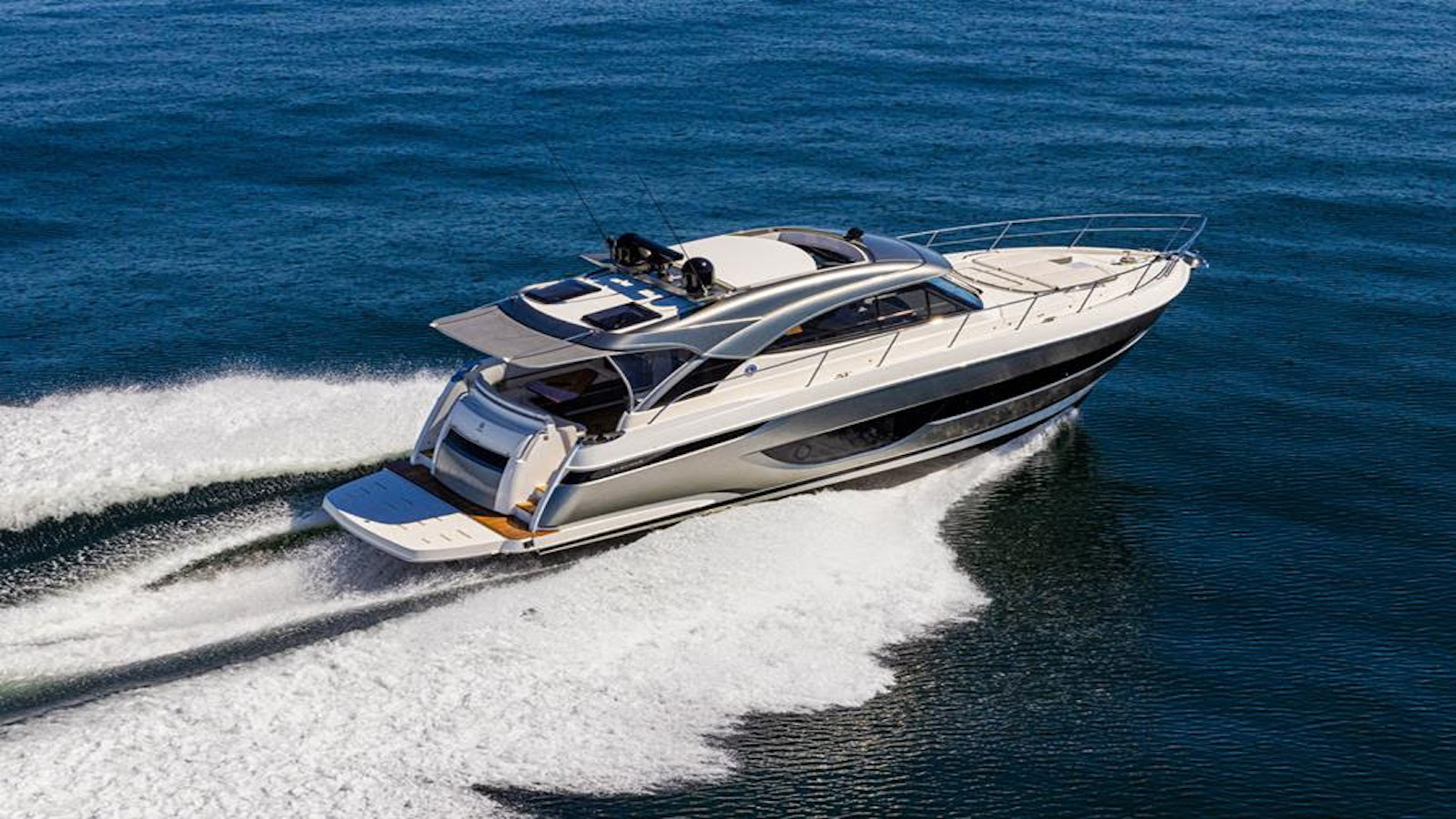 4600 Sport Yacht