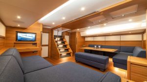 ICE 70 sport interior