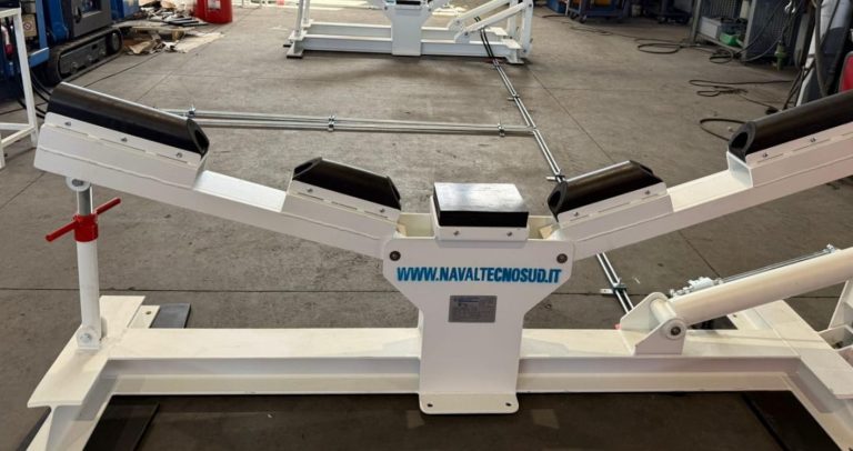 navaltecnosud boat stand new solutions