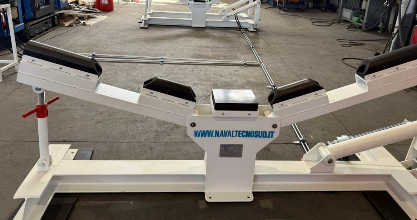 navaltecnosud boat stand new solutions